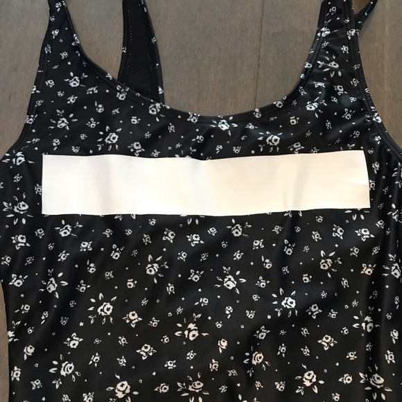 BNWOT swimsuit from ASOS size XS - Picture 3 of 6